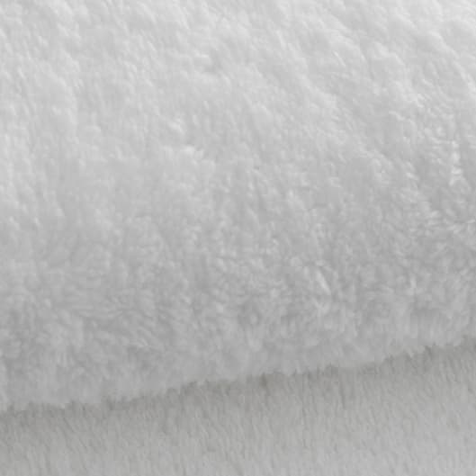 Holiday Season Package at Lash on Dash in Ventura, CA